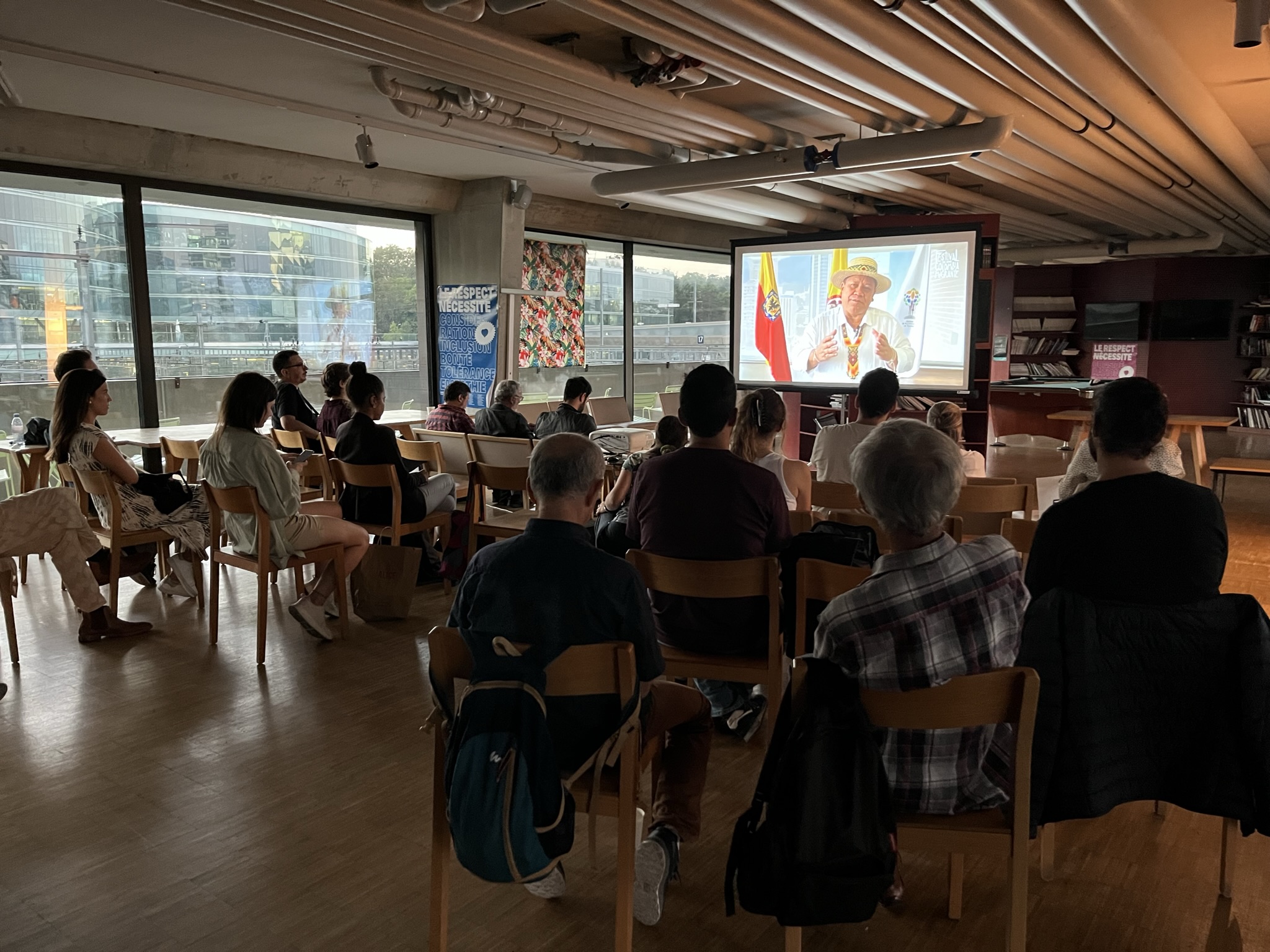 Público en un espacio diurno durante la edición 2023